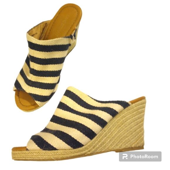 Lane Bryant wedge espadrilles with peek a boo toe - Picture 1 of 11